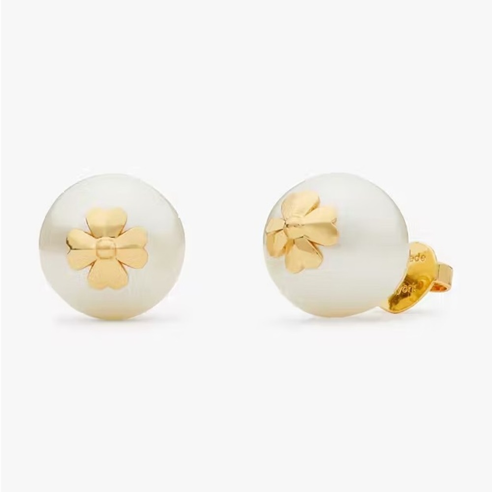 Kate Spade Pearls on Pearls stud earrings NWT/ NIB